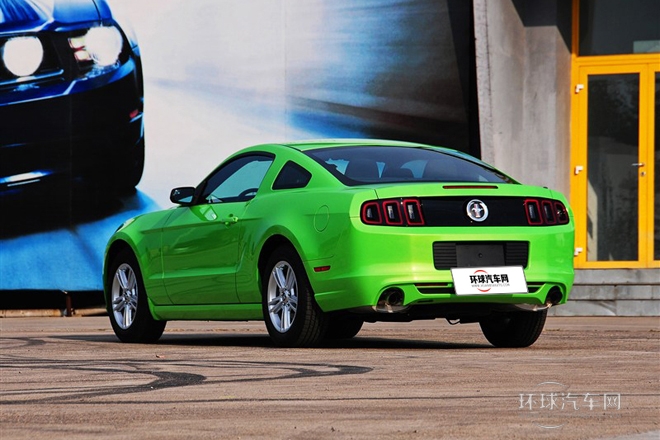 2013款 3.7L 自动标准型