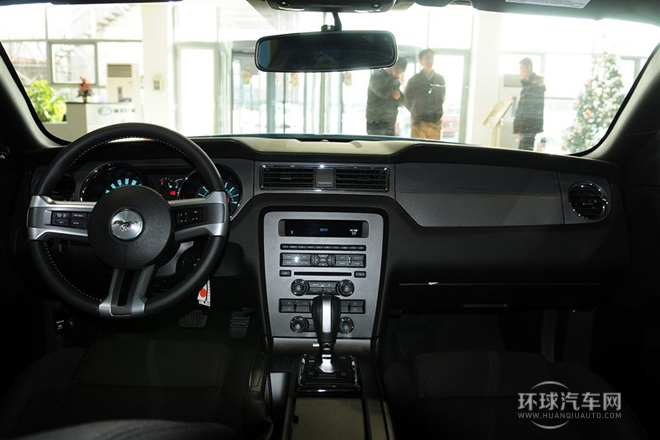 2013款 5.0L GT自动标准型