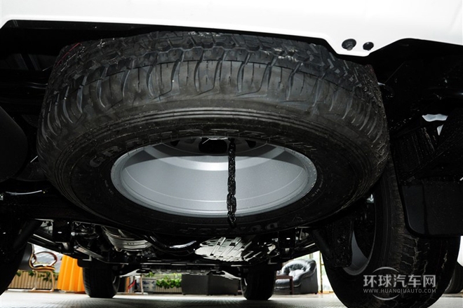 2012款 4.0L 自动VX