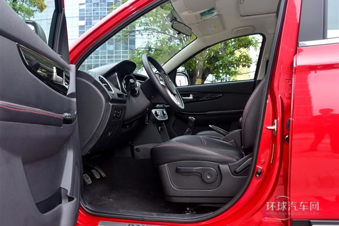 2014款 1.5L 手动尊贵型