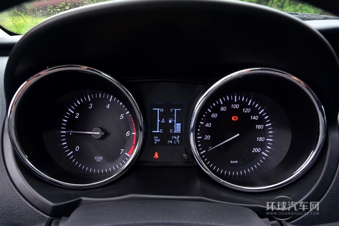 2014款 1.5L 舒适型