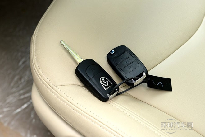 2014款1.5L自动  豪华型