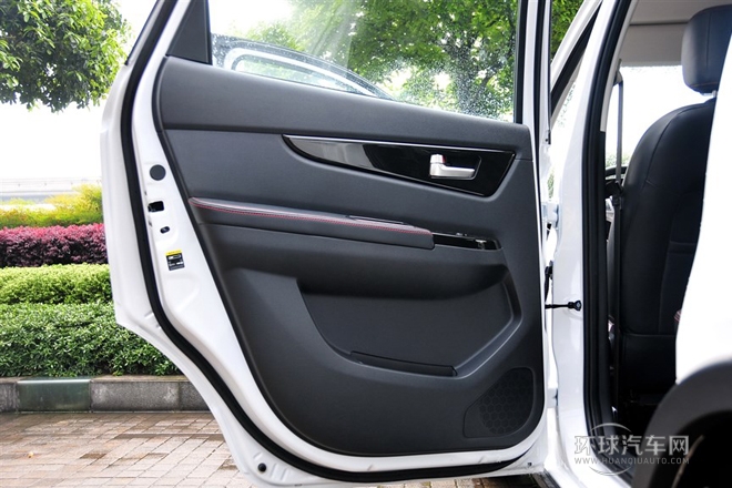 2014款 1.8L 尊贵型