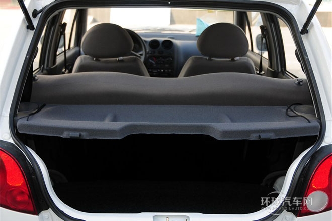 2012款 改款 1.0L 手动P-TEC标准型