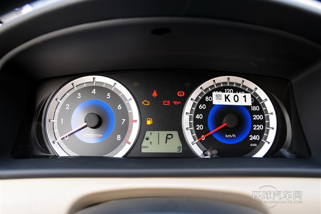 2013款 1.6L 自动豪华版