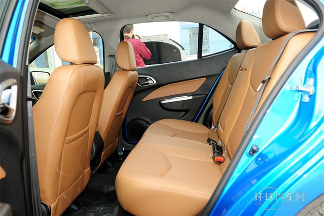 2013款1.8L手动   精英型