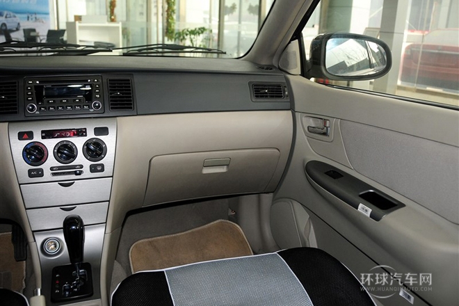 2012款 1.8L 自动精英型