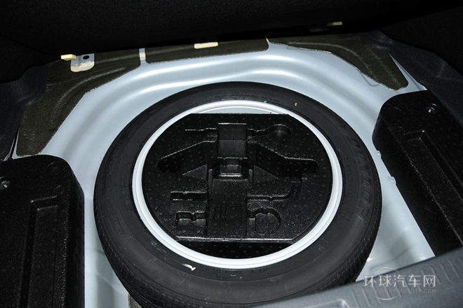 2013款 1.8T 自动尊贵型 国IV