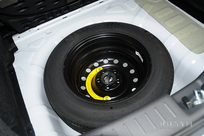 2013款 2.0L 手动舒适型 国V