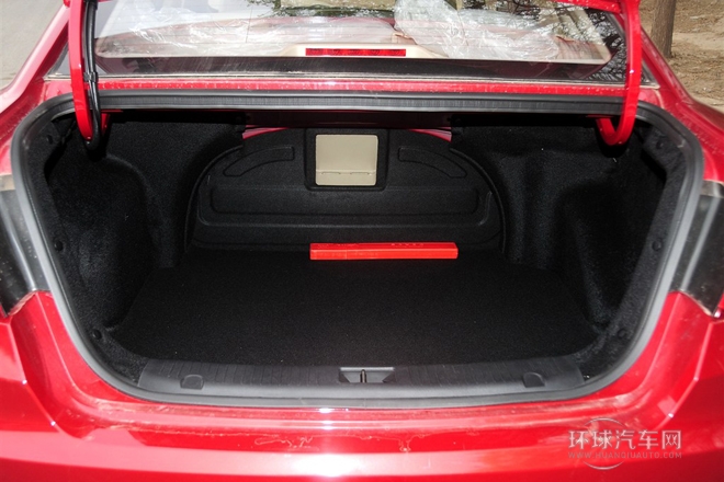 2014款 1.6L 自动豪华型