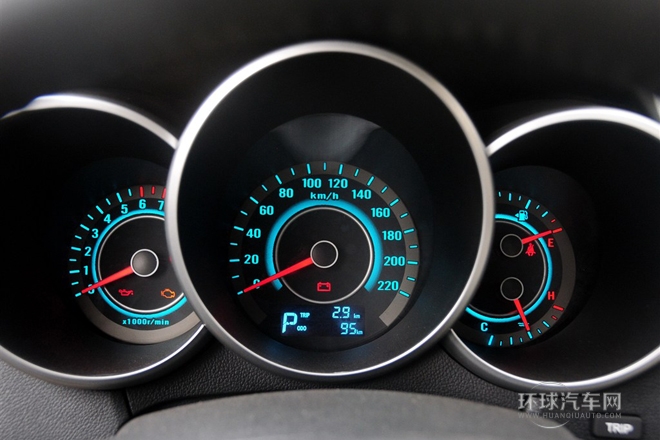 2014款 1.6L 自动豪华型