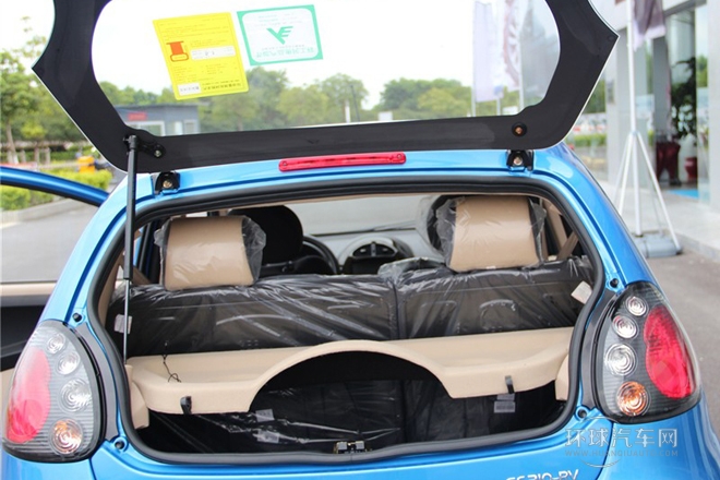2011款 1.0L 手动标准型