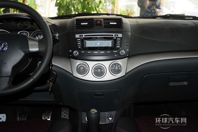 2012款 三厢 1.5L 手动运动型