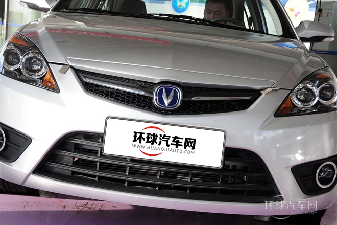 2012款 三厢 1.5L 手动运动型