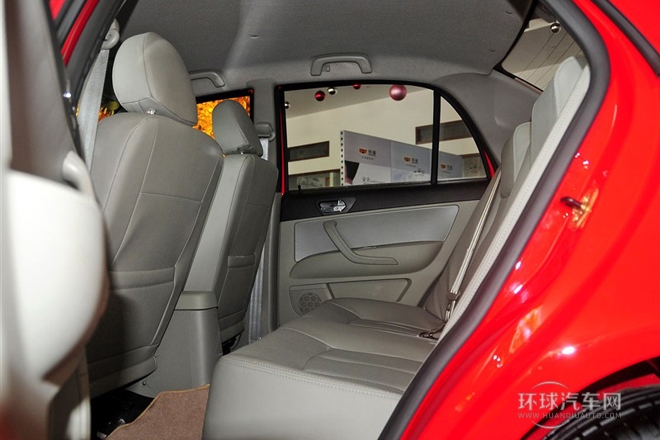 2014款 1.3L 尊贵型