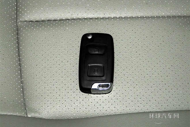2014款 1.3L 尊贵型