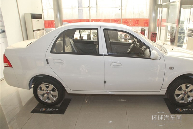 2012款 1.3L 豪华型