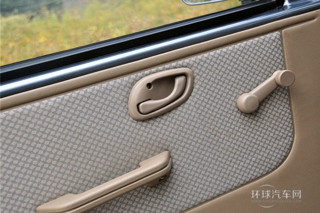 2010款 1.0L金钻标准型EQ465i-21 3U