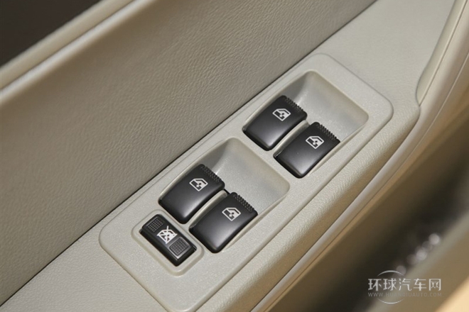 2012款 1.3L 豪华型