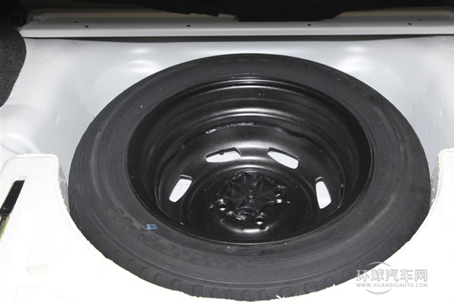 2012款 1.3L 豪华型