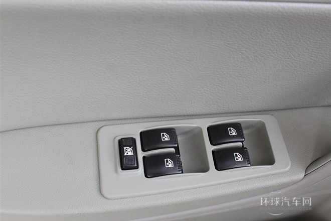 2012款 1.3L 舒适型