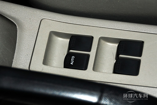 2012款 1.3L 手动舒适型 国IV