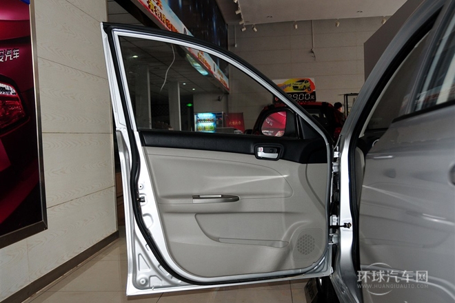 2012款 1.3L 手动舒适型 国IV