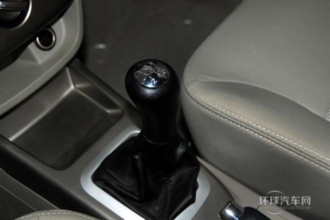 2012款 1.3L 手动舒适型 国IV