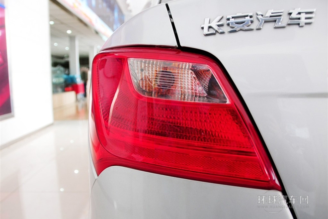 2012款 1.3L 手动舒适型 国IV