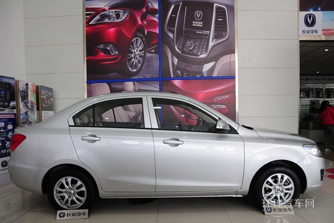 2012款 1.3L 手动舒适型 国IV