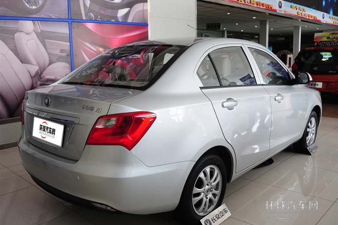 2012款 1.3L 手动舒适型 国IV