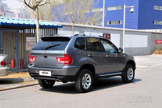 2011款 2.0L 手动两驱超豪华型