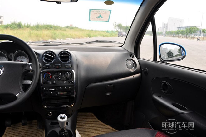 2012款 改款 1.2L 手动运动版优越型