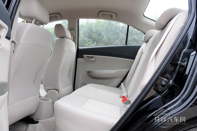 2012款 1.5L 手动梦幻型