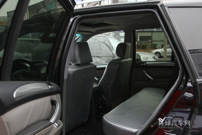 2011款 2.0L 自动两驱超豪华型