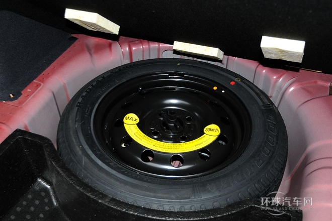 2012款 1.5L 自动梦幻型