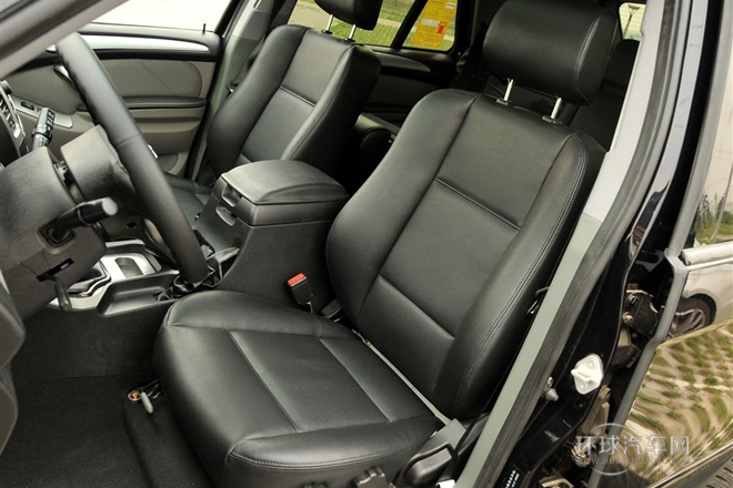 2011款 2.4L 手动四驱超豪华型
