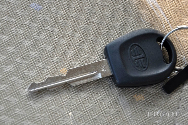 2011款 超值版 1.5L 手动5座