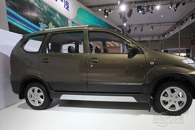 2013款 1.5L 手动7座时尚豪华型