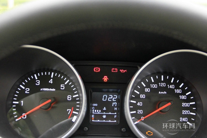 2013款 1.5L 手动7座都市时尚版