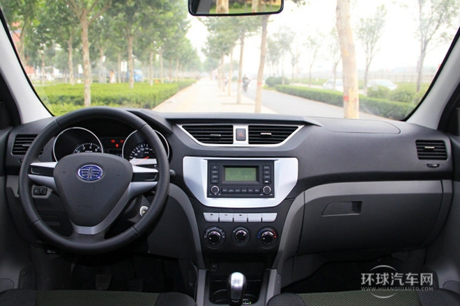 2013款 1.5L 手动7座都市时尚版