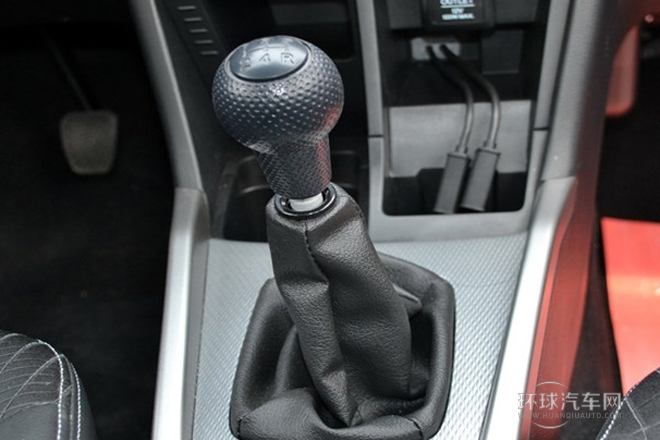 2013款 1.5L 手动运动型