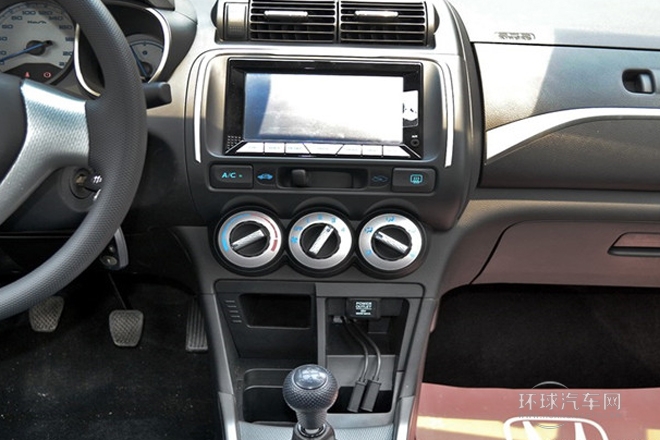 2013款 1.5L 手动运动型