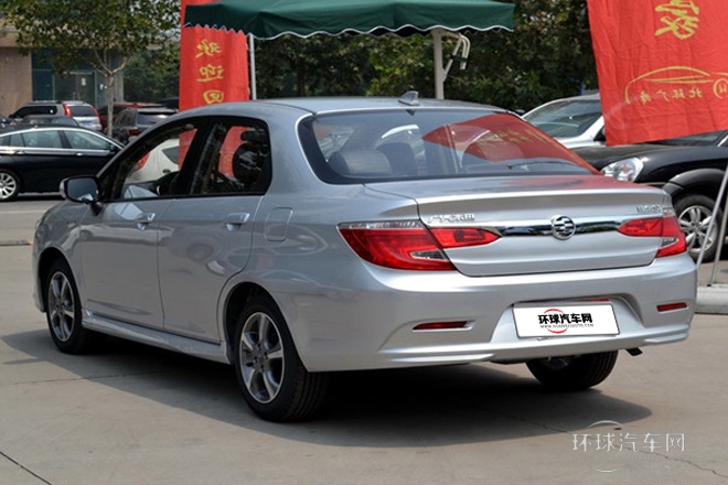 2013款 1.5L 手动运动型