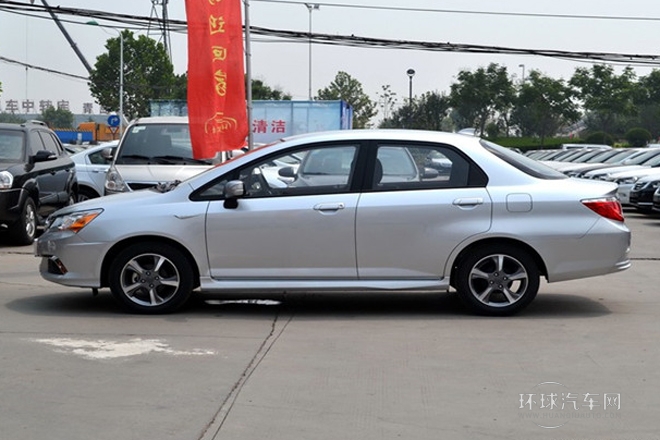 2013款 1.5L 手动运动型