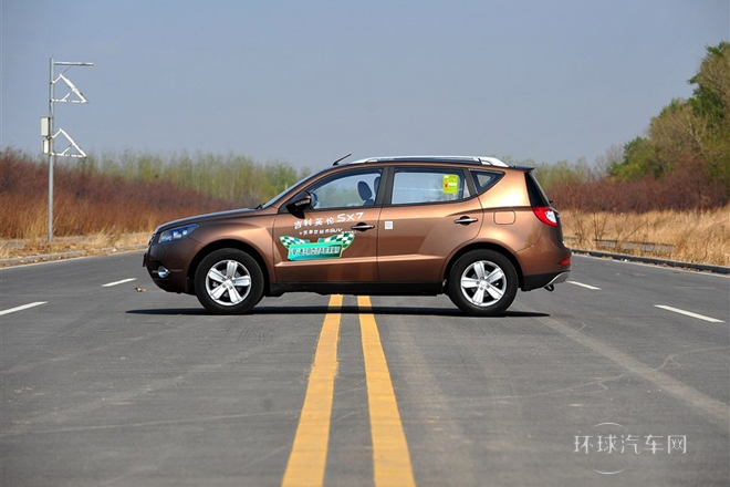 2013款 2.4L 自动尊贵型