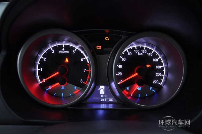 2013款 2.4L 自动尊贵型