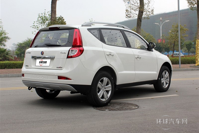 2013款 2.0L 自动尊贵型
