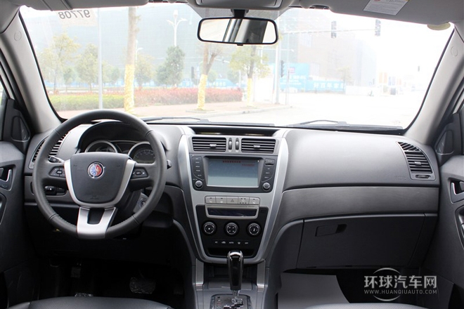 2013款 2.0L 自动尊贵型