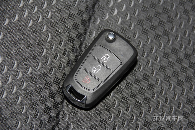 2013款 智尊版 2.0T手动四驱进取型